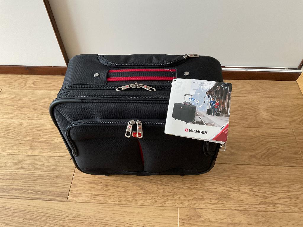 mallette de voyage, Neuf, Enlèvement ou Envoi, Roulettes, 35 à 55 cm