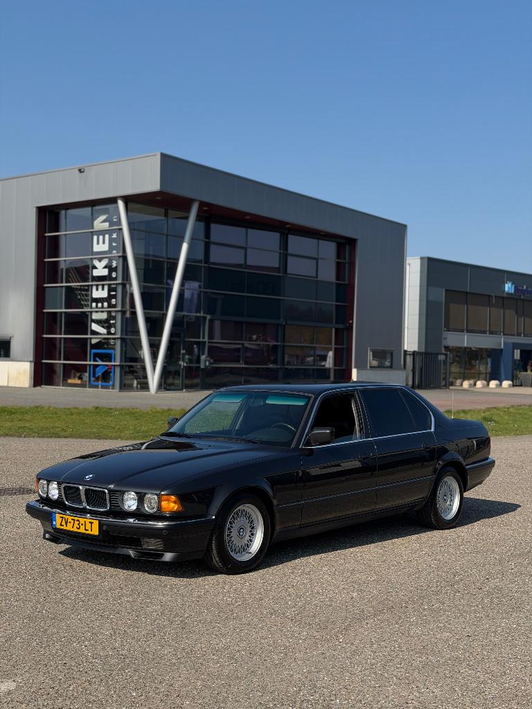 BMW 7serie | 750il Highline (e32) v12 |, Auto's, BMW, Achterwielaandrijving, Zwart, 12 cilinders, Leder