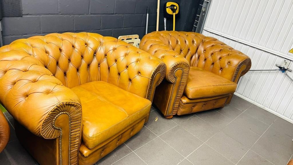 2x Fauteuils Chesterfield cuir patiné superbe !, Maison & Meubles, Enlèvement, Utilisé, Cuir