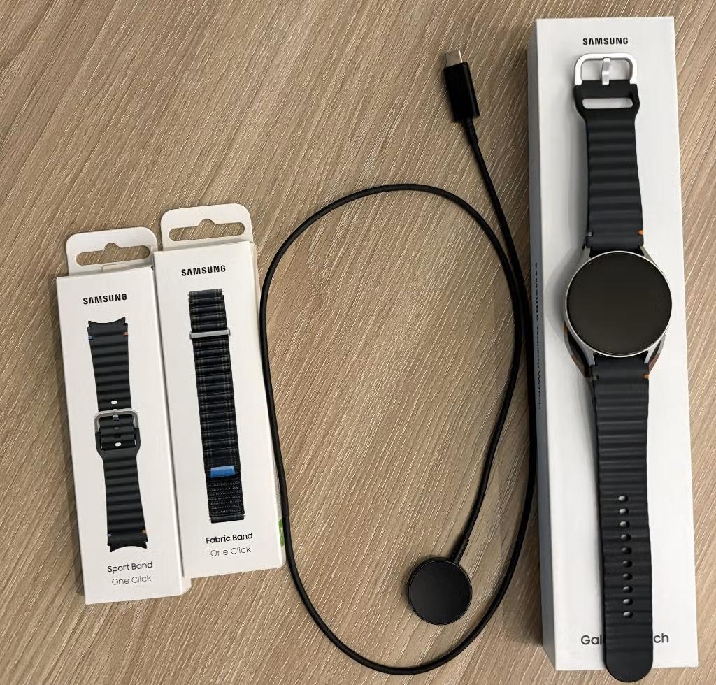 Samsung Galaxy Watch7 Zilver 44mm Bluetooth, Ophalen of Verzenden, Zo goed als nieuw, Samsung, Waterdicht