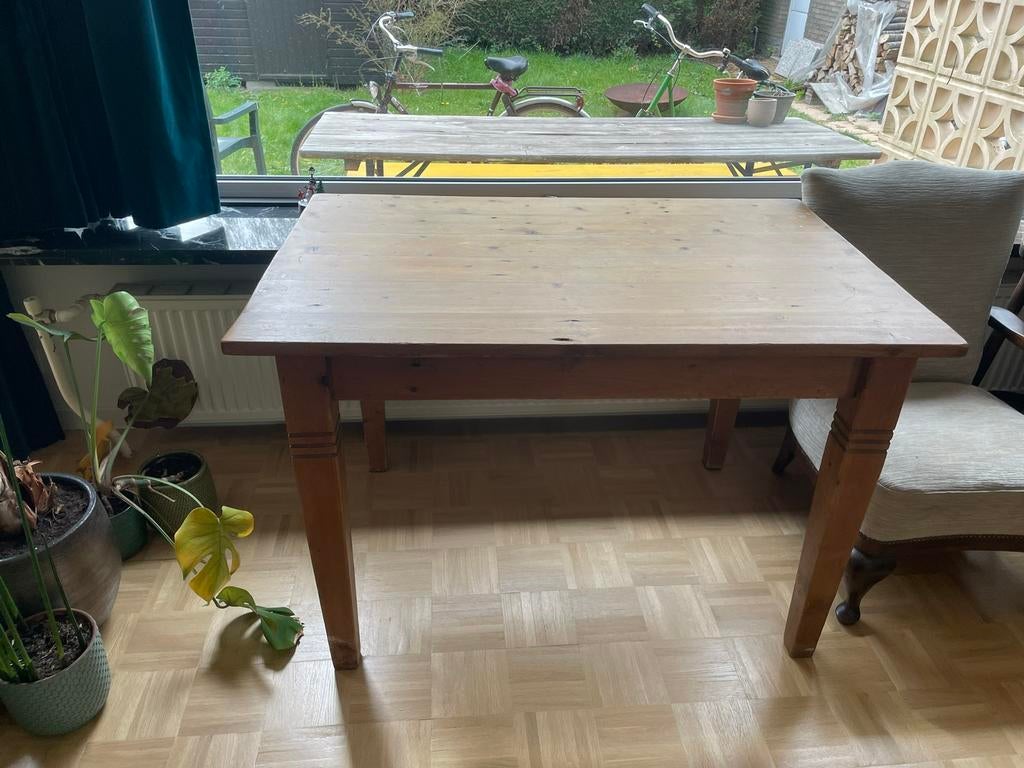 Table en bois avec tiroir, Maison & Meubles, 100 à 150 cm, Quatre personnes, Enlèvement, Utilisé