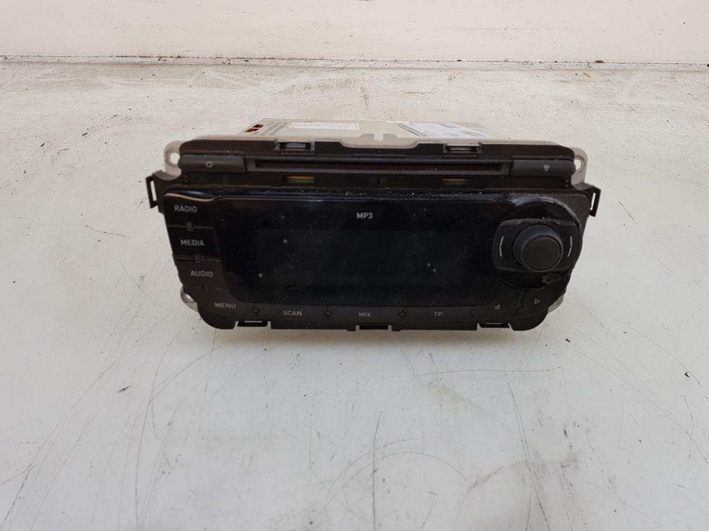 RADIO Seat Ibiza IV SC (6J1) (|6J1035153F|6J1035153E|), Auto-onderdelen, Overige Auto-onderdelen, Seat, Gebruikt