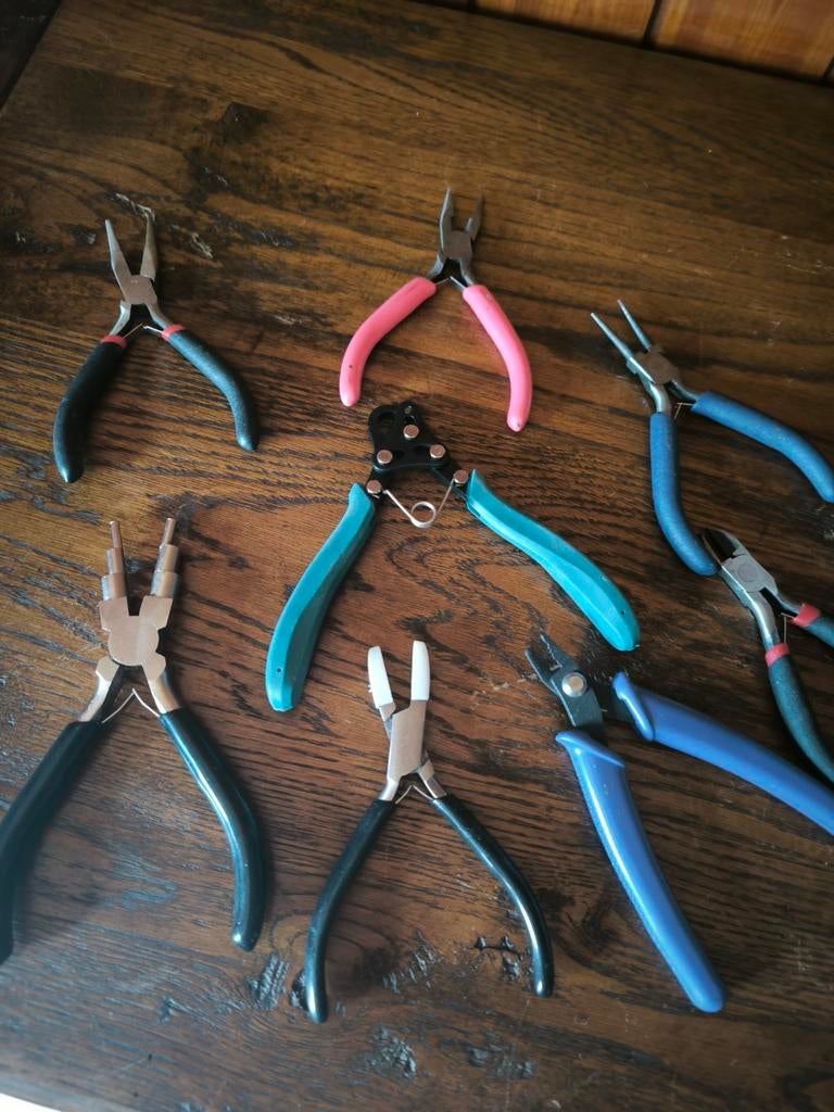 Lot de 8 pinces pour fabrication de bijoux