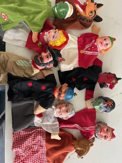 Poppenkast met 11 handpoppen, Ophalen, Gebruikt, Overige typen