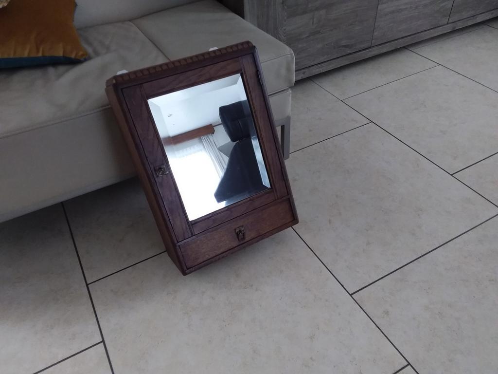 Oud kastje met spiegel, Antiek en Kunst, Ophalen