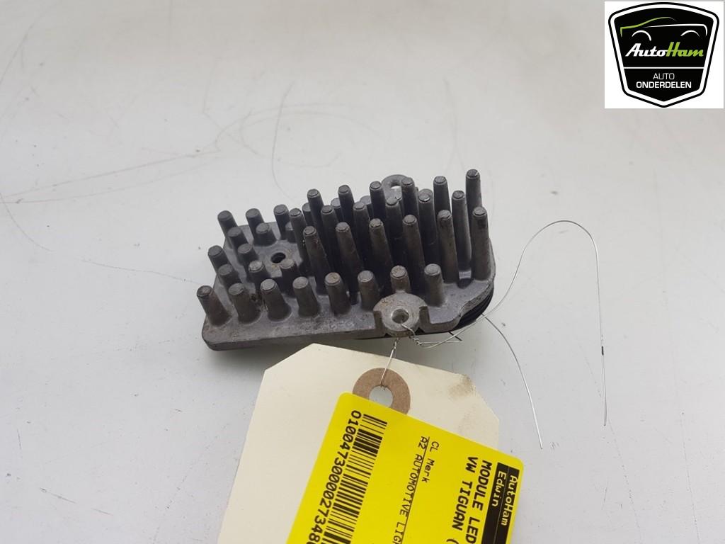 DIVERS LED lamp Volkswagen Tiguan (AD1) (|5TA998477|), Autos : Pièces & Accessoires, Utilisé, Volkswagen