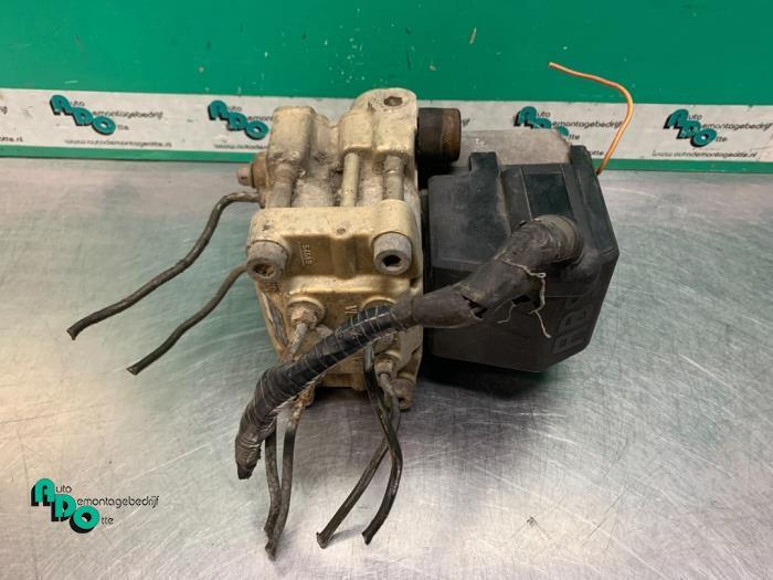 ABS Pomp van een BMW 8-Serie, Gebruikt, -, -, Ophalen of Verzenden