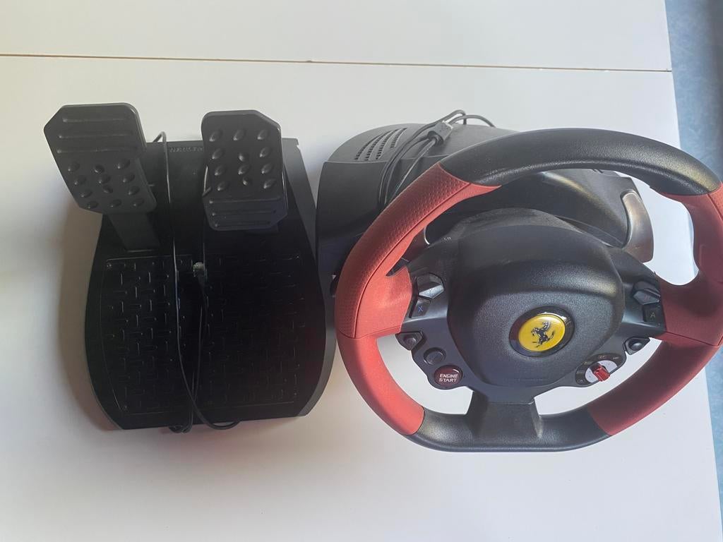 Volant Thrustmaster Ferrari Xbox + pédales, Auto-onderdelen, Airco en Verwarming, Ferrari, Ophalen