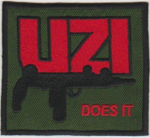 UZI Does It stoffen opstrijk patch embleem, Verzamelen, Kleding en Patronen, Verzenden, Nieuw