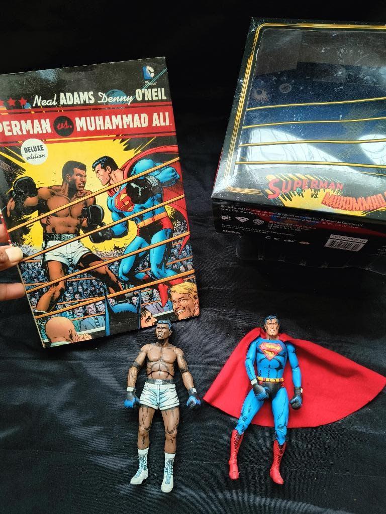 Lot bande dessinée + figurines Superman vs Mohamed Ali, Envoi, Comme neuf, Autres types