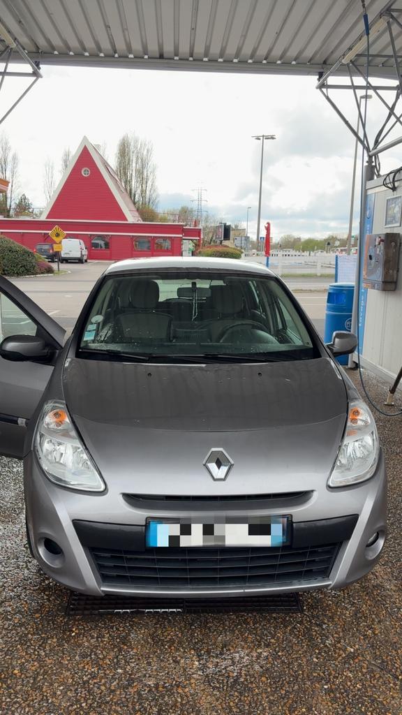 clio 3 phase 2, Autos, Renault, Clio, Caméra 360°, Caméra de recul, Phares directionnels, Régulateur de distance, Airbags, Air conditionné