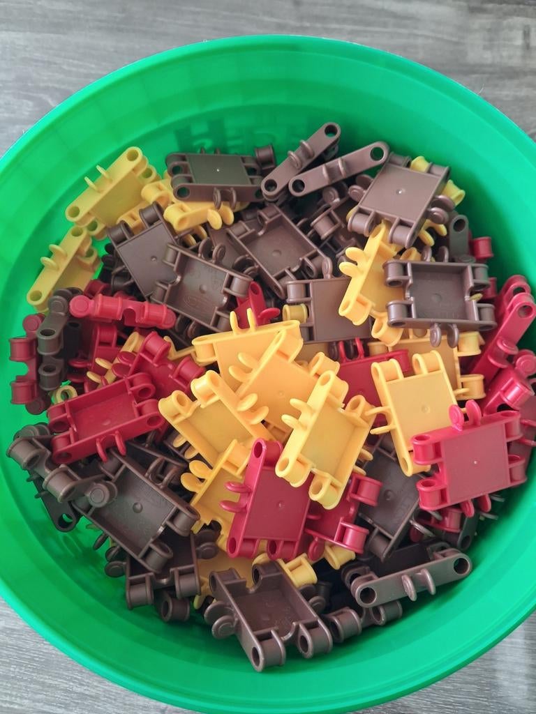 Emmertje met +- 300 Clics, Kinderen en Baby's, Speelgoed | Bouwstenen, Ophalen of Verzenden, Gebruikt, Overige merken