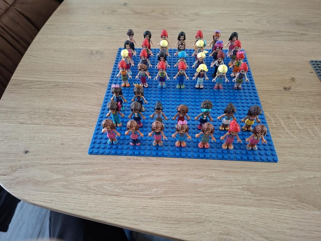 Lego Friends poppetjes 62 stuks perfecte staat!, Ophalen, Zo goed als nieuw, Lego