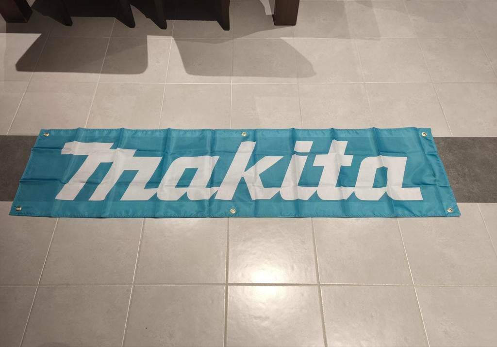Banderole collection Makita outils, Envoi