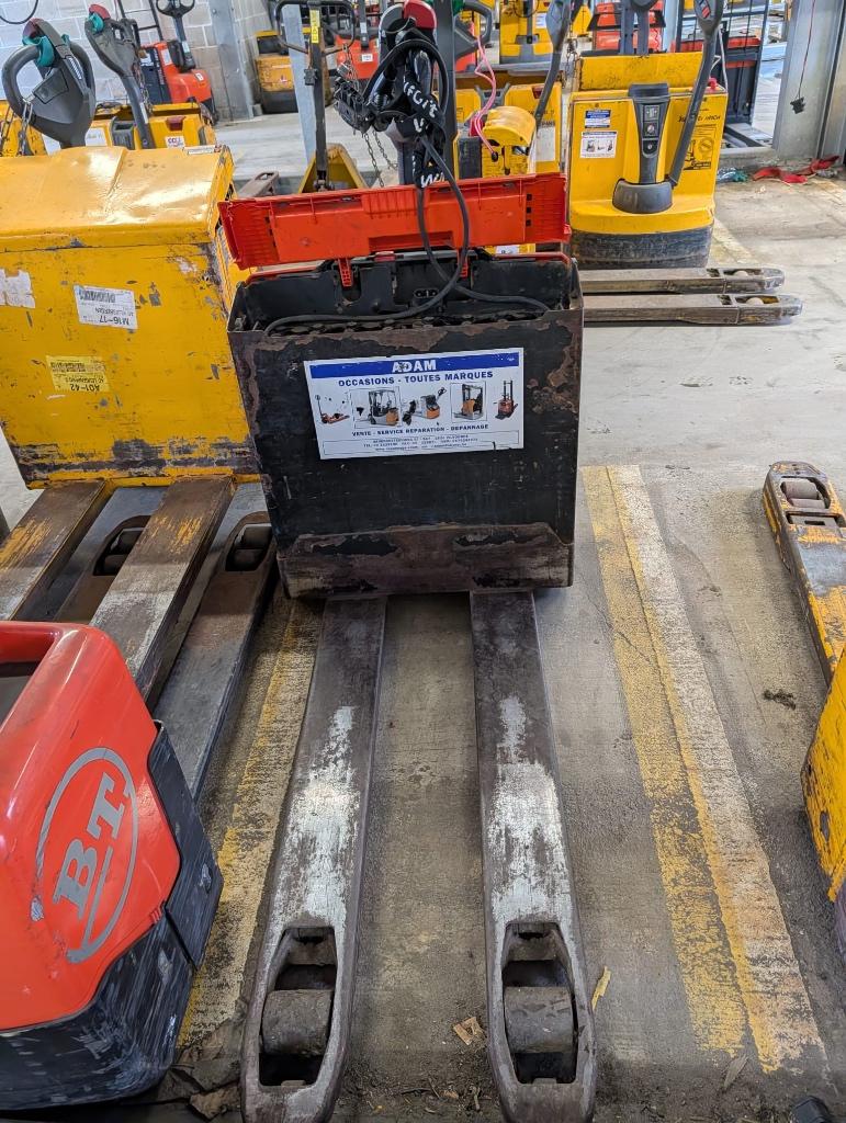 Transpalette électrique Toyota BT LWE140, Bricolage & Construction, Transpalettes, Enlèvement ou Envoi, Utilisé