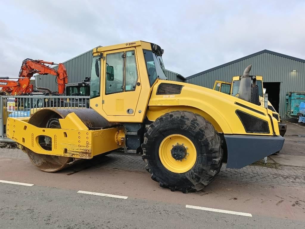 Bomag BW 216 D H-4 drum compactor vibro ce (bj 2013)