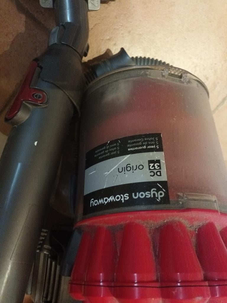 Aspirateur dyson voir photos, Enlèvement ou Envoi, Aspirateur