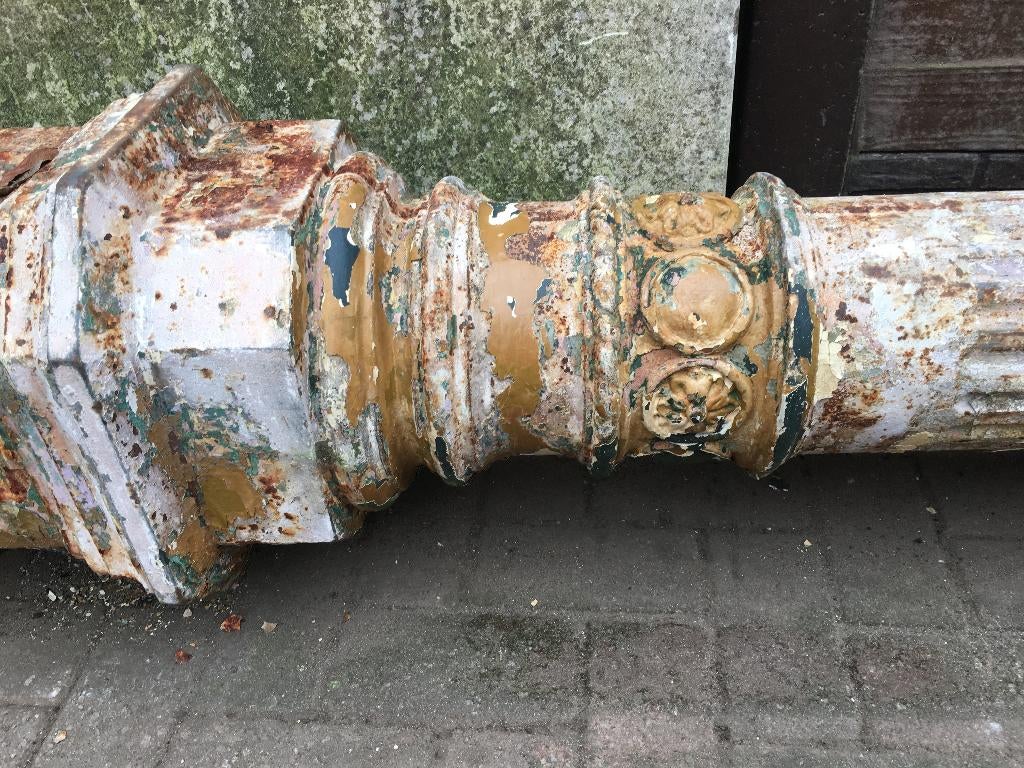 poteau en fonte robuste, Enlèvement