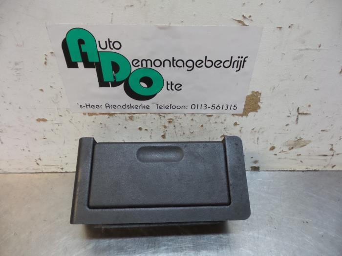 Asbak voor van een BMW 3-Serie (3-Serie 90-), Gebruikt, -, -, Ophalen of Verzenden