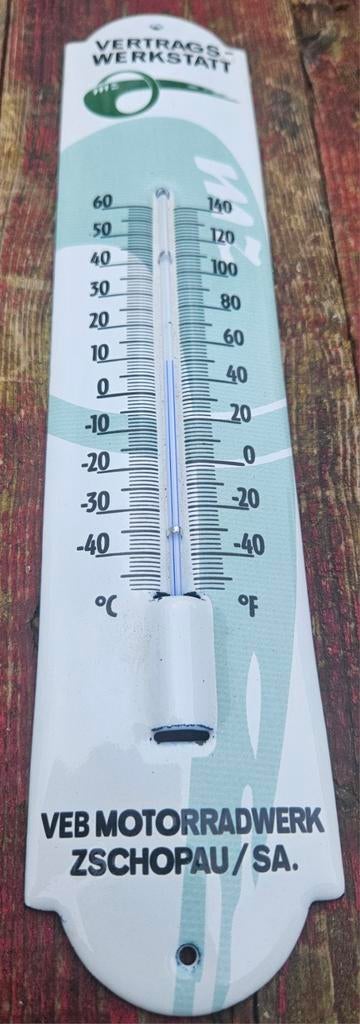 Thermomètre à émail VEB Motorradwerk
Cet objet, Collections, Enlèvement ou Envoi