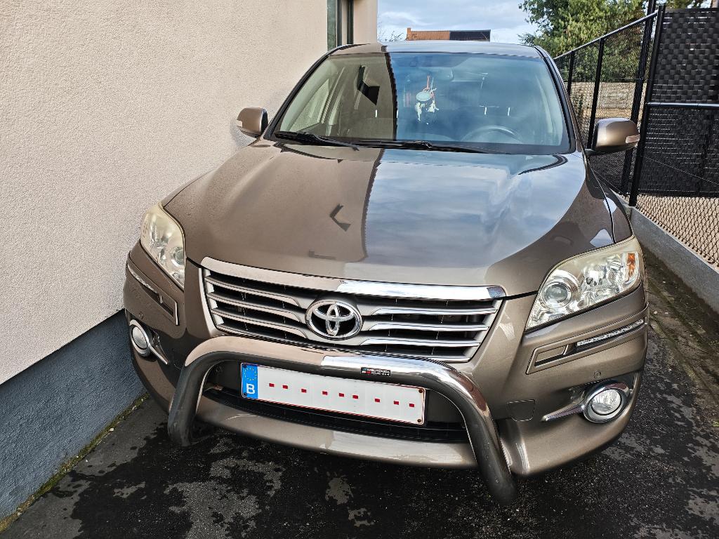 Toyota RAV4 2.0 benzine 2012 – 203.000 km – €8.250, Autos, Toyota, Euro 5, Achat, 174 g/km, 2000 kg