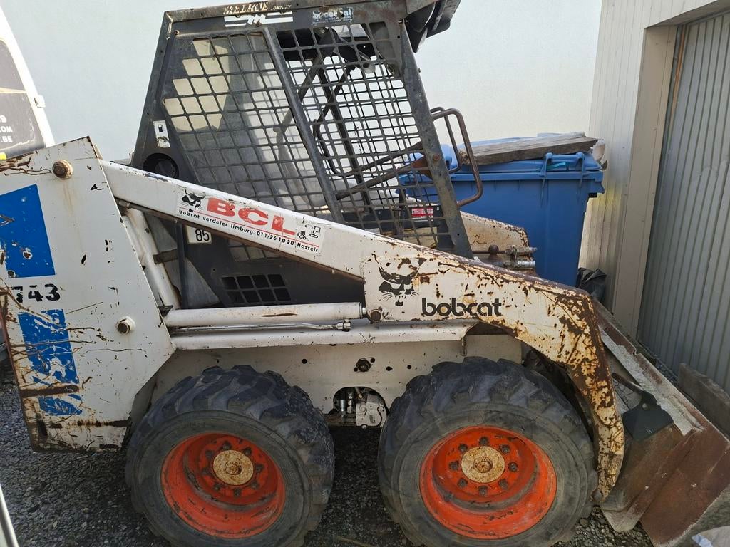 Bobcat 743, Zakelijke goederen, Ophalen