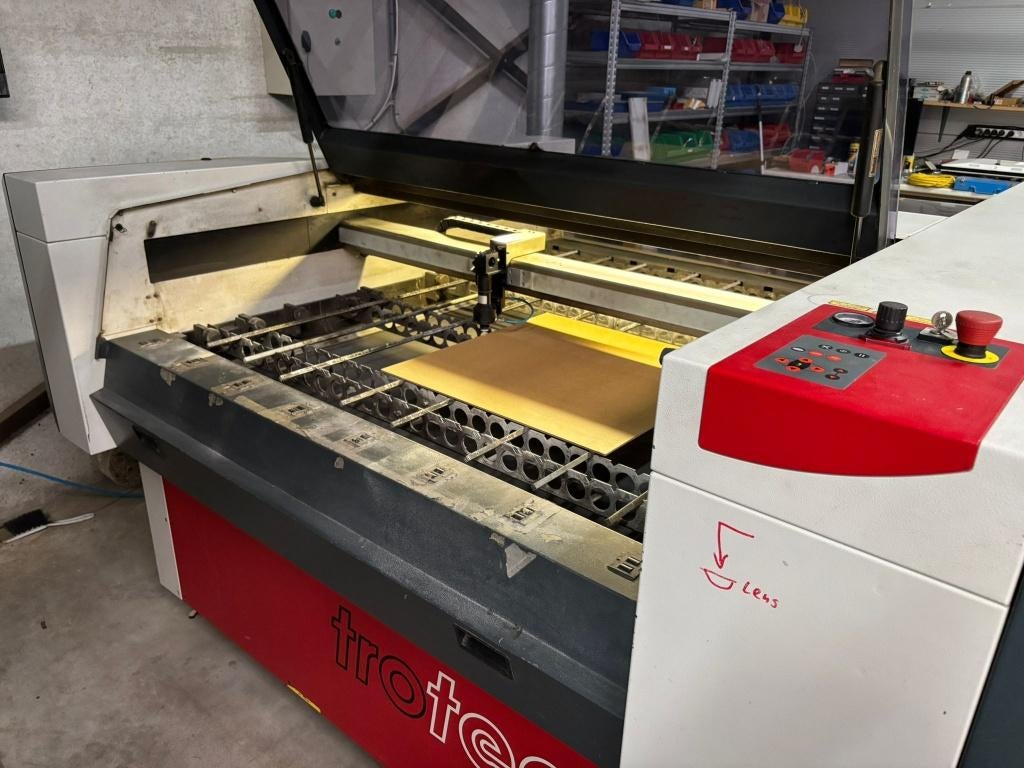 Trotec Laser TP1313, Articles professionnels, Machines & Construction | Industrie & Technologie, Enlèvement