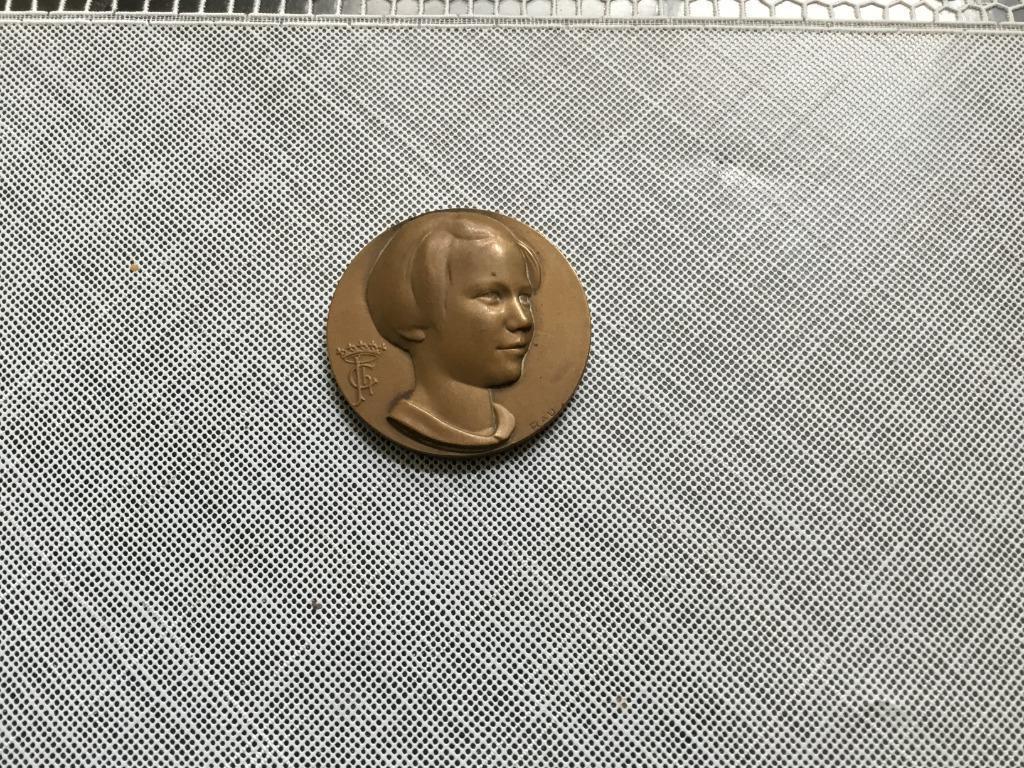 Médaille Princesse Joséphine Charlotte, Envoi, Utilisé, Autres types