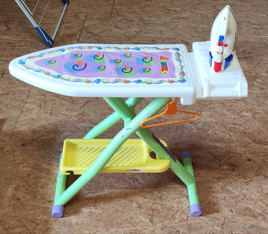 Table de repassage avec centrale vapeur de Smoby, Enfants & Bébés, Jouets | Tables de jeux, Utilisé, Enlèvement ou Envoi