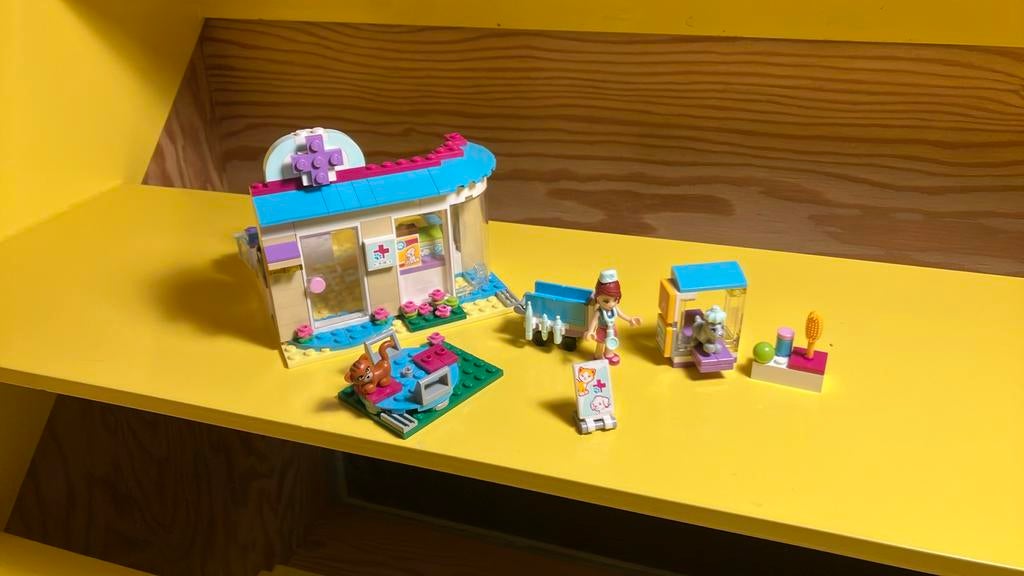 41085 LEGO Friends dierenziekenhuis, Ophalen, Zo goed als nieuw