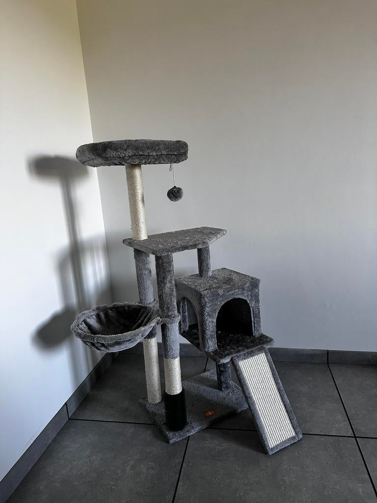 Arbre à chat gris clair, Animaux & Accessoires, Meubles griffoirs pour chats, Comme neuf, Griffoir, Enlèvement