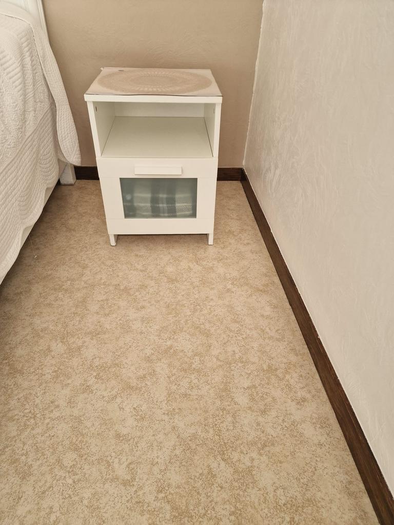 2 stuks nachtkastje, Ophalen