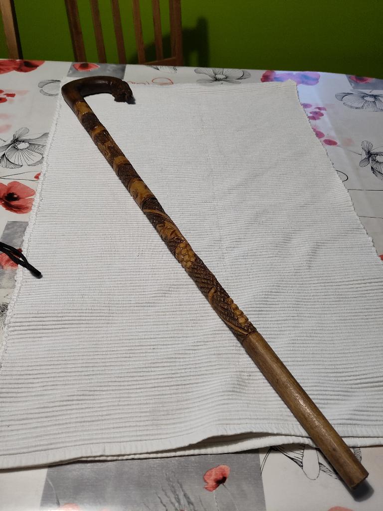 Canne en bois sculpté, Antiquités & Art, Enlèvement