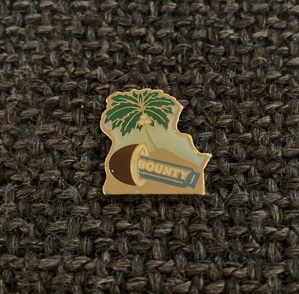 PIN - BOUNTY - CHOCOLADE - COCOS, Verzenden, Gebruikt, Merk, Speldje of Pin