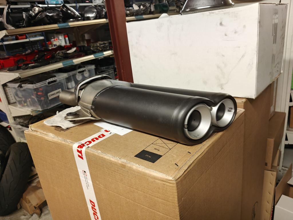 DUCATI MONSTER 821 UITLAATDEMPER, DUCATI, Gebruikt, Ophalen of Verzenden, Jackierogier@outlook.be