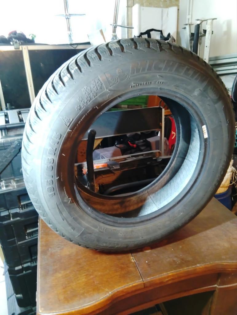 195/65R15. 91T   Pneu hiver Michelin, Enlèvement