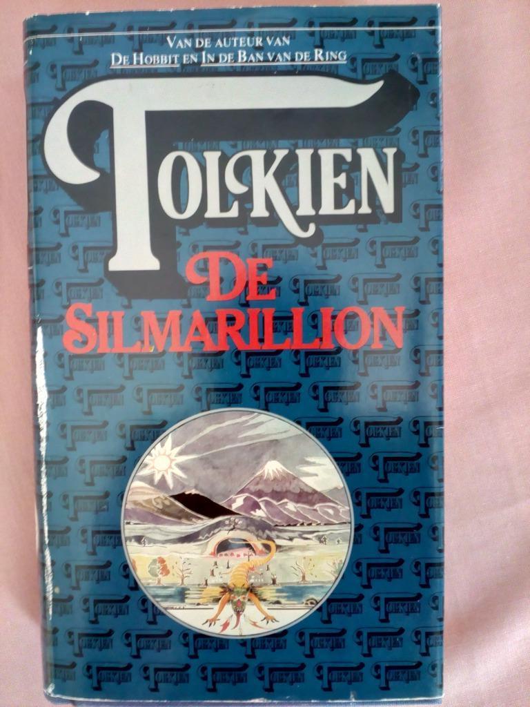 De Silmarilion - J.R.R. Tolkien, Ophalen of Verzenden, Zo goed als nieuw, Boek of Poster