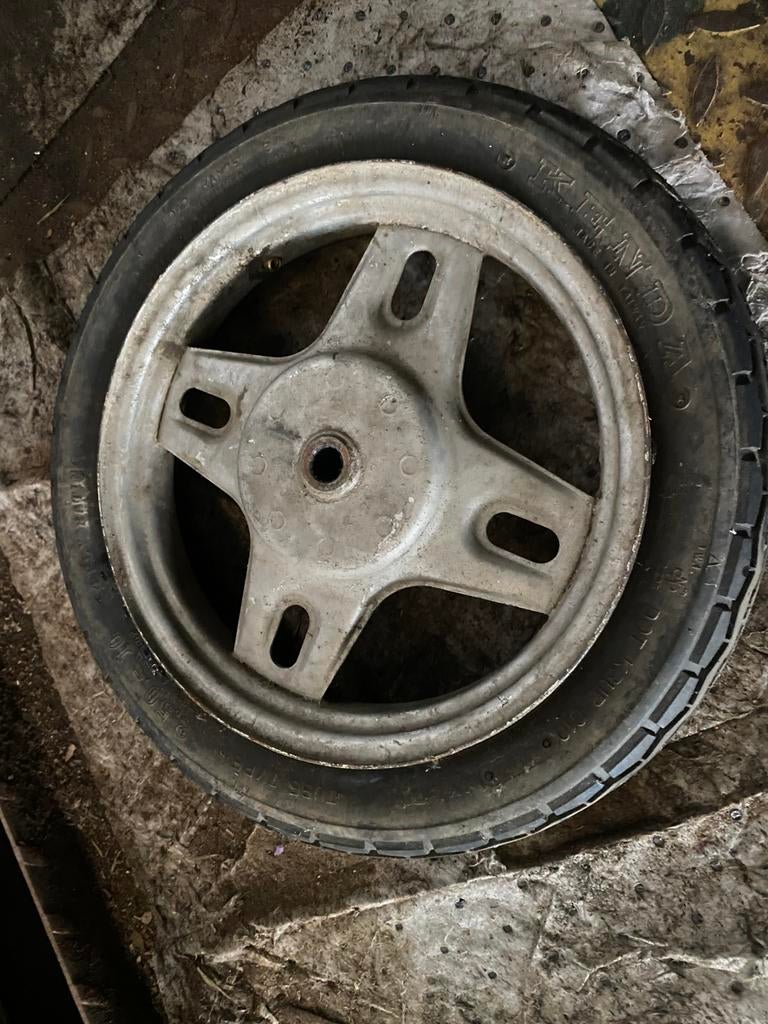 Achterband Yamaha mint, Fietsen en Brommers, Ophalen, Gebruikt, Overige typen, Yamaha