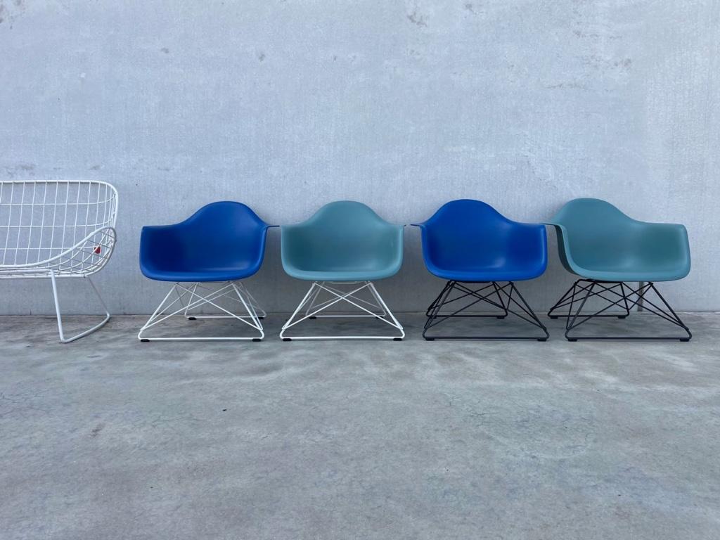 VITRA EAMES LAR ARMCHAIR - OOK OUTDOOR, Verzenden, Design, Nieuw, Metaal