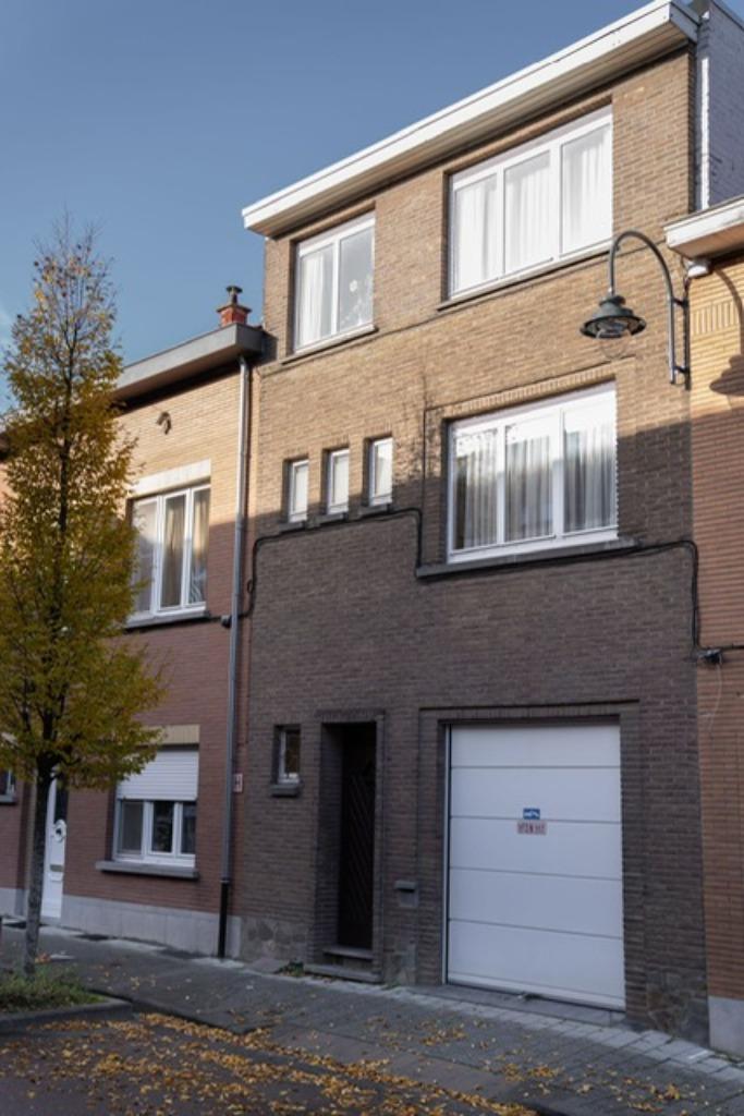 Huis St A Berchem te koop met pottentiëel, Immo, Brussel, 165 m², Tussenwoning, Verkoop zonder makelaar