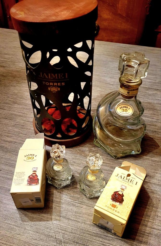 2 lege schatjes Gaudi BARCELONA