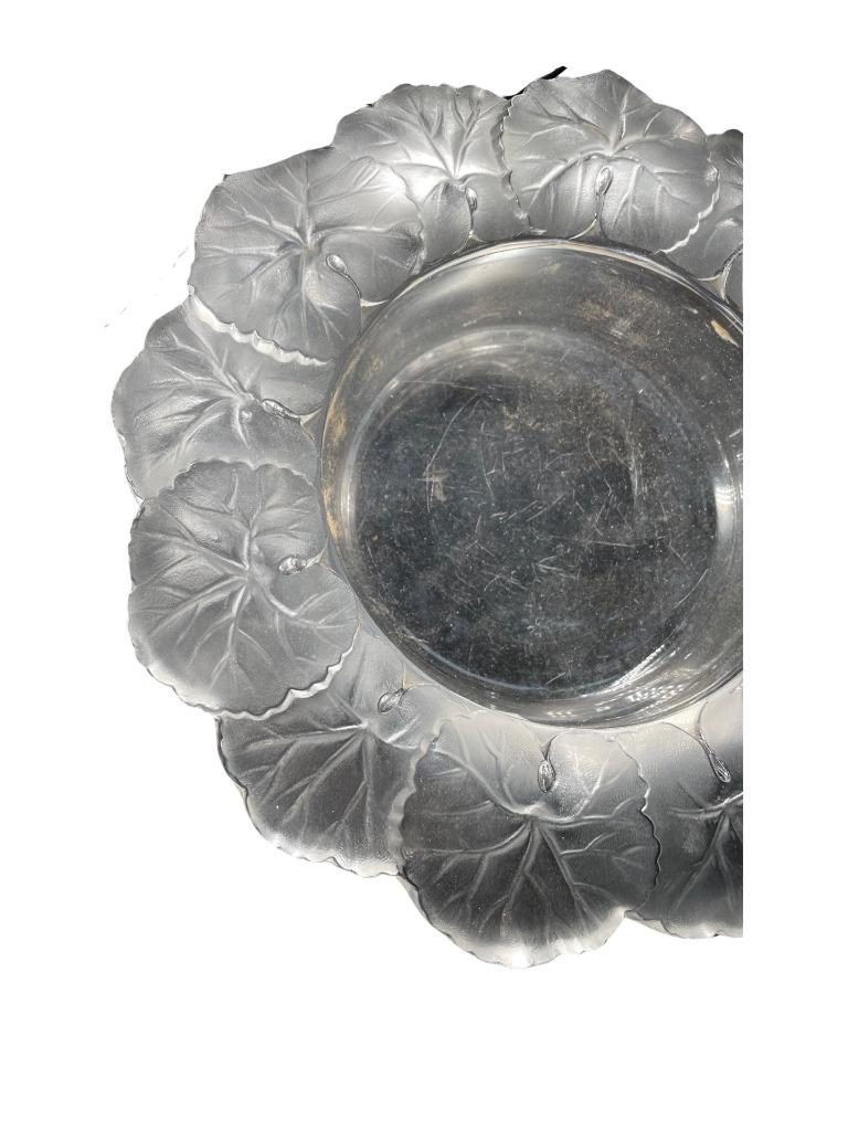 Gegoten kristallen beker gesigneerd Lalique France - Géraniu, Antiek en Kunst, Ophalen of Verzenden