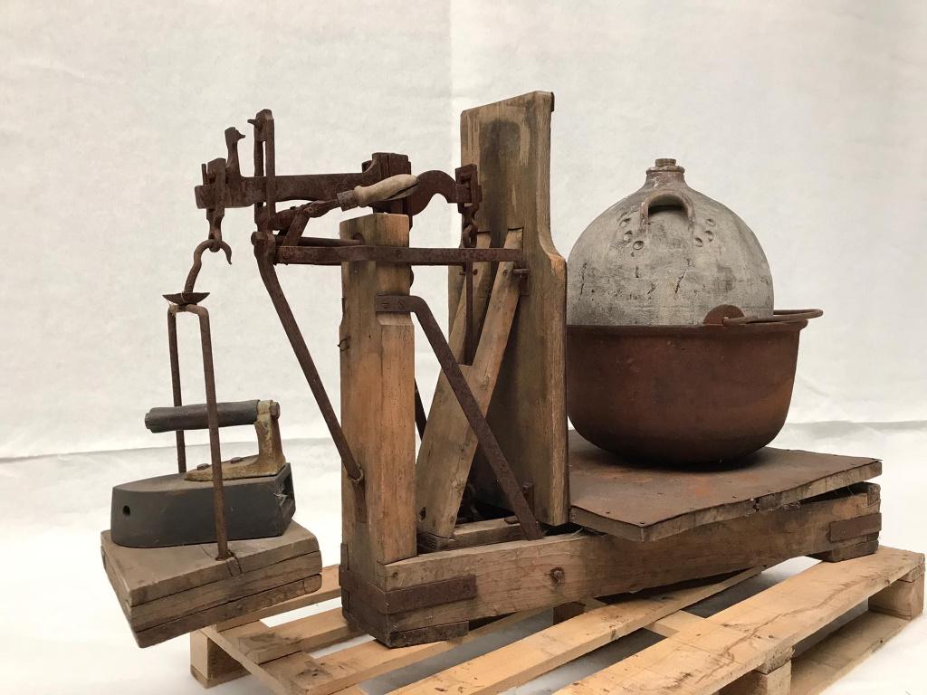 balance à bascule antique, Enlèvement