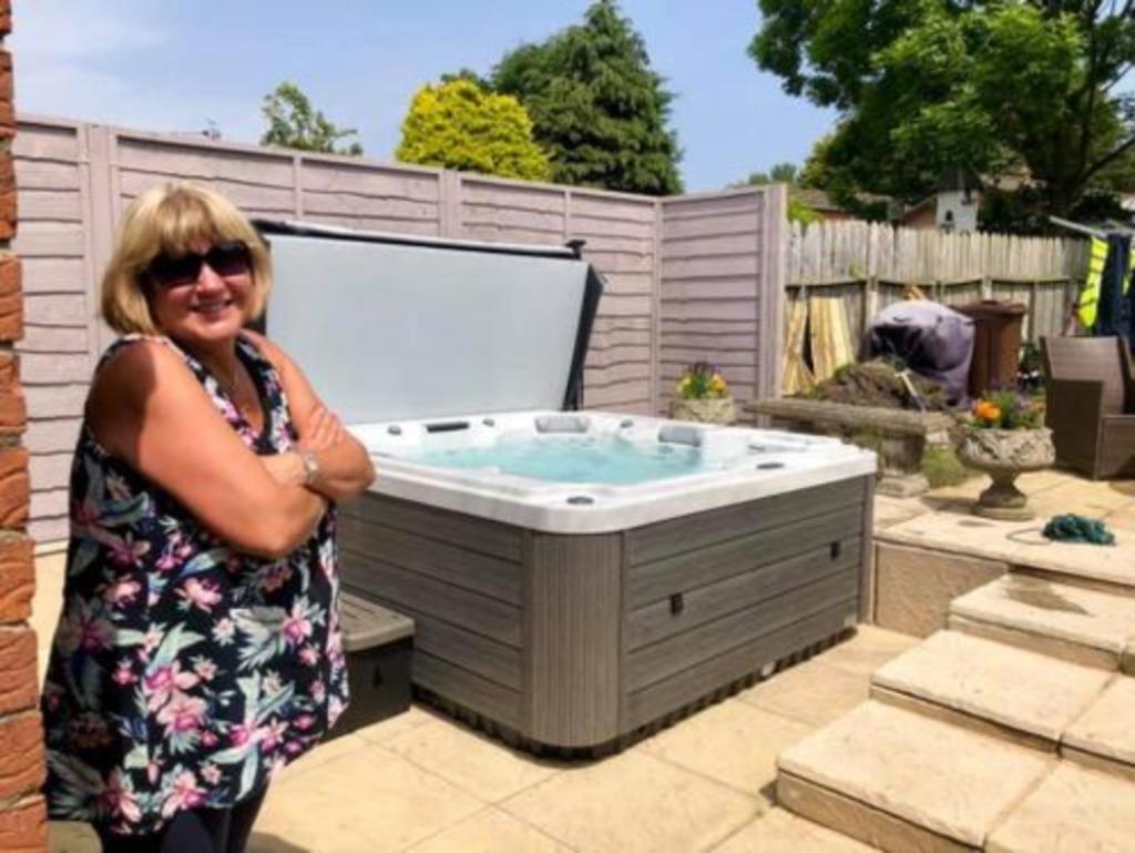 jacuzzi Neuf livraison cover escalier produits+plus offerts, Enlèvement, Neuf, Pompe