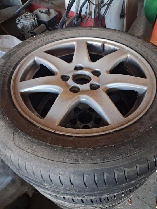 Volvo banden + velgen, Auto-onderdelen, Banden en Velgen, Ophalen, Band(en)