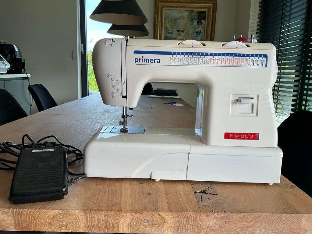 Naaimachine, Hobby en Vrije tijd, Naaimachines en Toebehoren, Ophalen, Zo goed als nieuw, Naaimachine