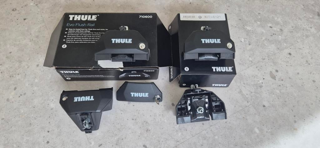 Thule klemmen set 186121 en 710600 Mercedes-Benz, Auto diversen, Dakdragers, Ophalen of Verzenden, Zo goed als nieuw