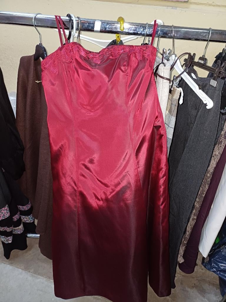 Robe de soirée, Rouge, Taille 38/40 (M), Enlèvement ou Envoi, Porté