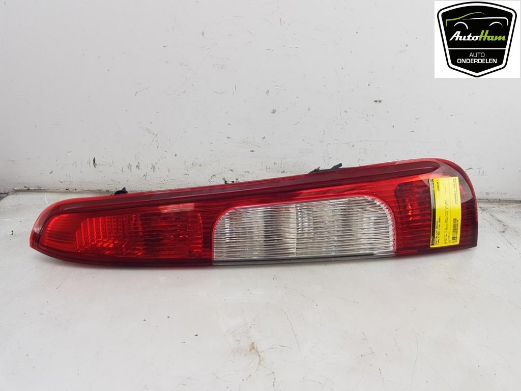 FEU ARRIÈRE DROIT Focus C-Max (|1347454|3M5113A602AD|), Autos : Pièces & Accessoires, Éclairage, Utilisé, Ford