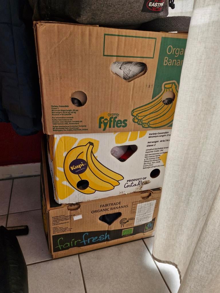 14 dozen voor rommelmarkt, Ophalen